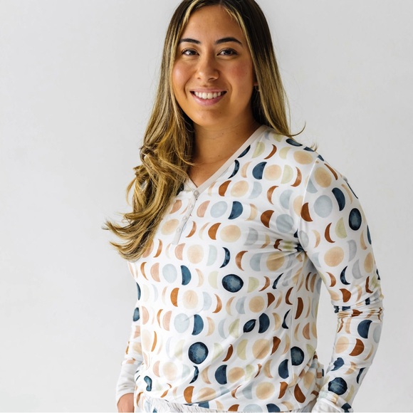 Little Sleepies Other - Little Sleepies Luna Neutral Women's Pajama Top